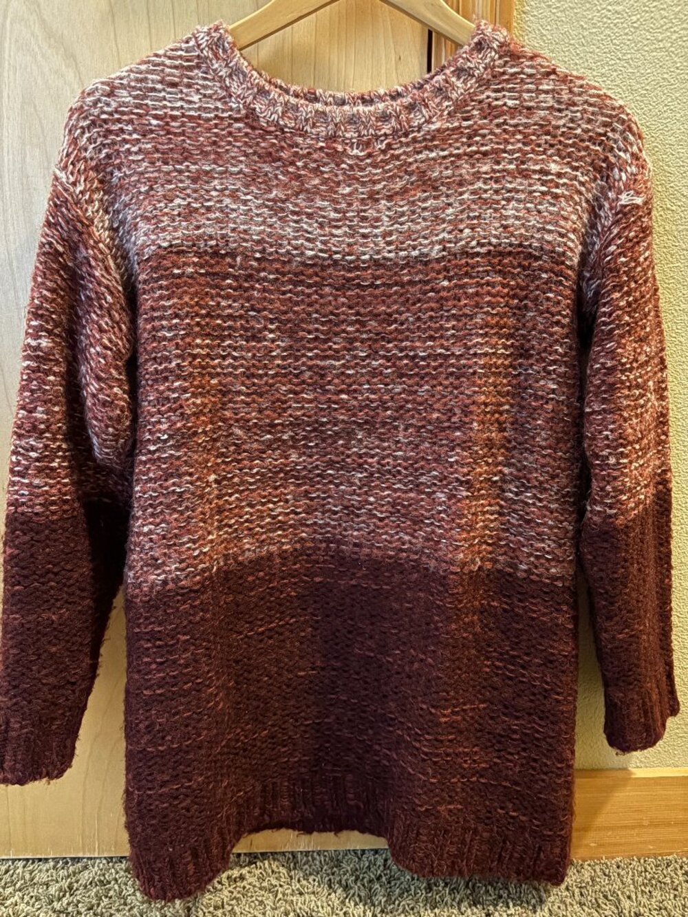 Gradient maroon sweater, super warm and cozy, size M
